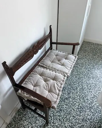 Cecilia Apartment *